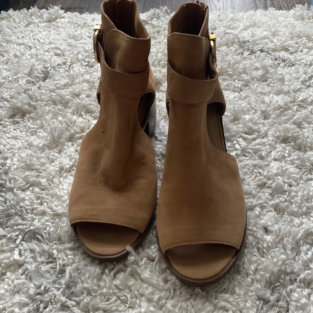 Sole Society light brown Sandles NWOT, small ink spots on left show